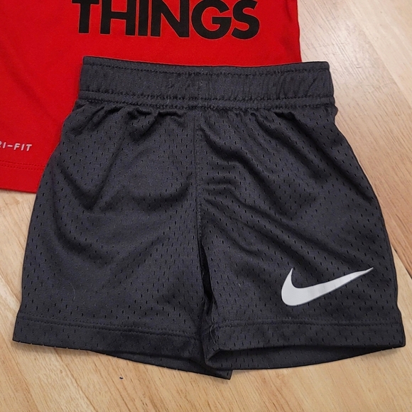 Nike 2 Piece Set - 12 Month - Red I Run Things w/ Matching Basketball Shorts - Picture 4 of 4